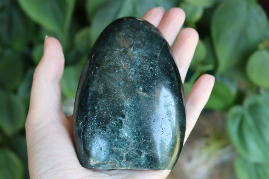 Green apatite free form 9 new